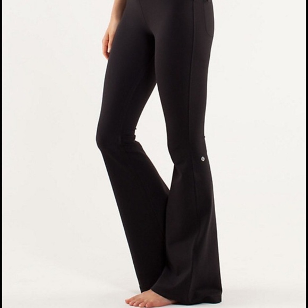 HIGH WAISTED LULU LEMON YOGA PANTS